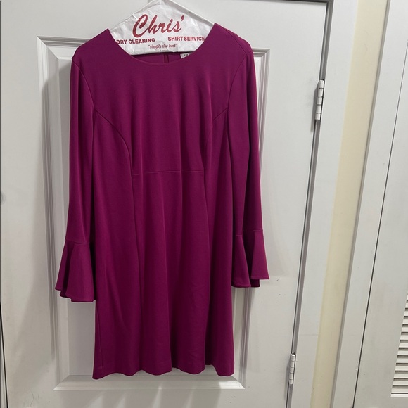 Trina Turk Dresses & Skirts - Trina Turk sz 10 Elegant Magenta Dress with bell Sleeves